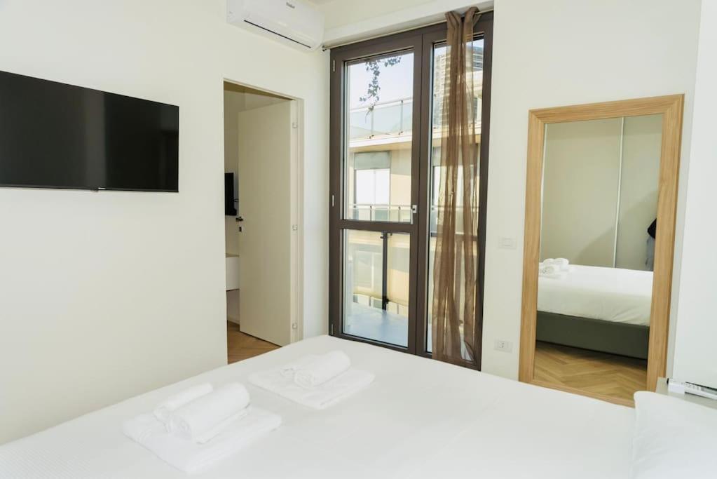 Sky View -Porta Nuova- Appartamento 2 Con Balcone Milano Ngoại thất bức ảnh