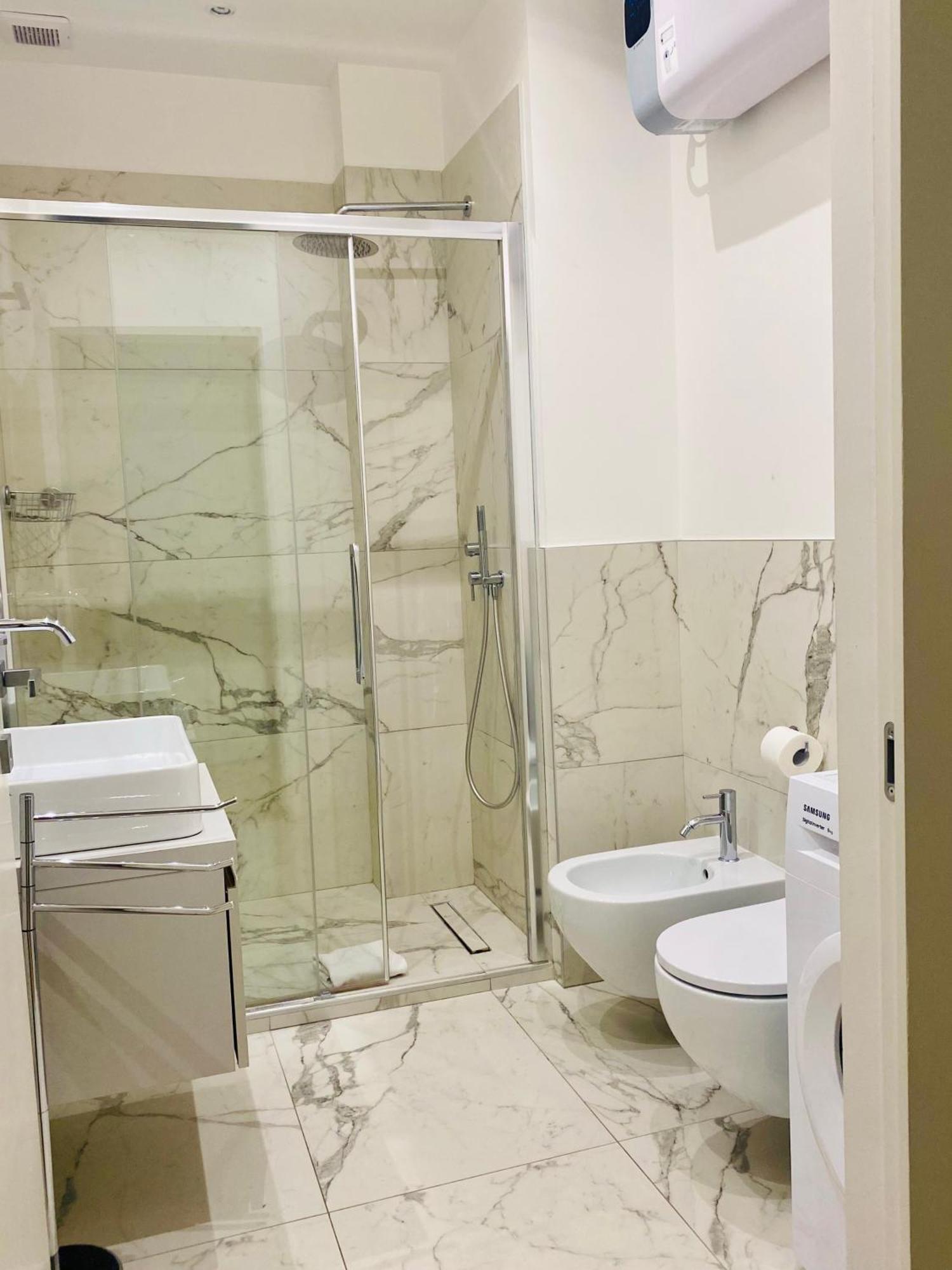 Sky View -Porta Nuova- Appartamento 2 Con Balcone Milano Ngoại thất bức ảnh